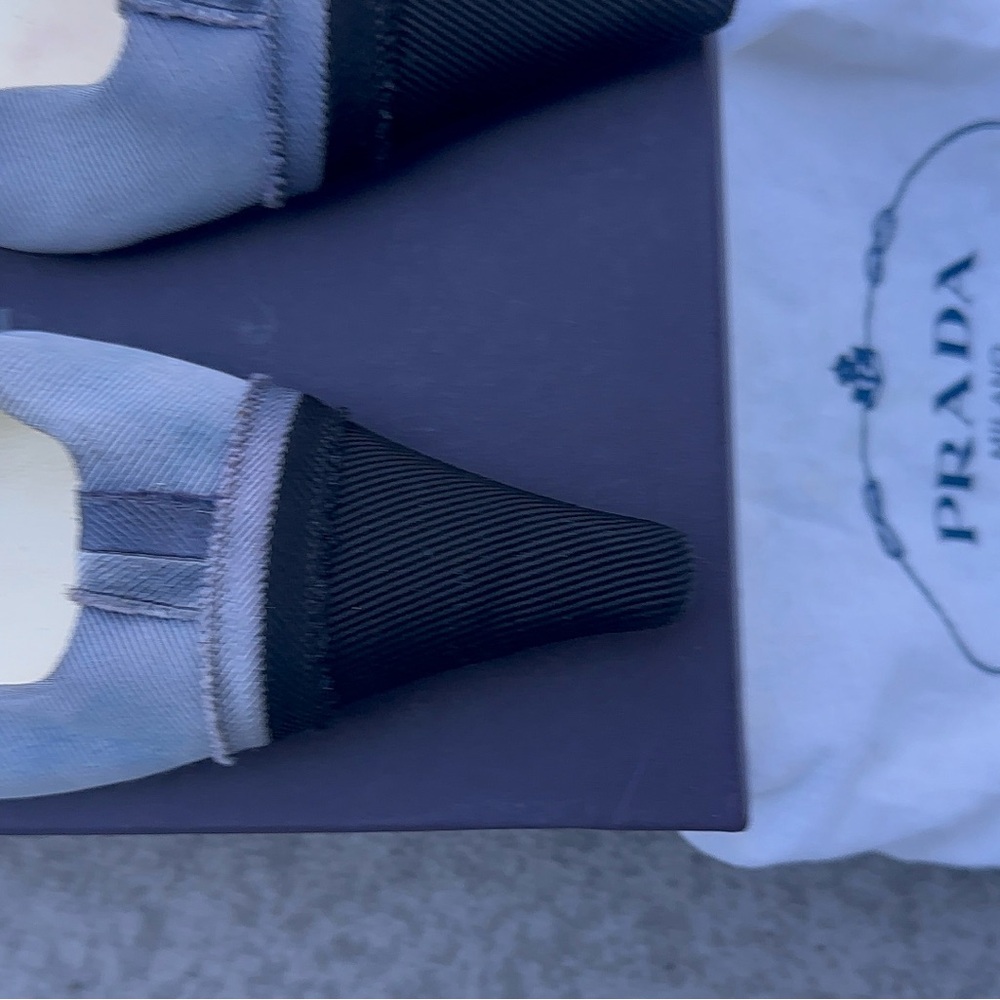 Prada Black and Light Blue Pointed Toe Slingback Pumps with Contrast Trim - Picture 5 of 6